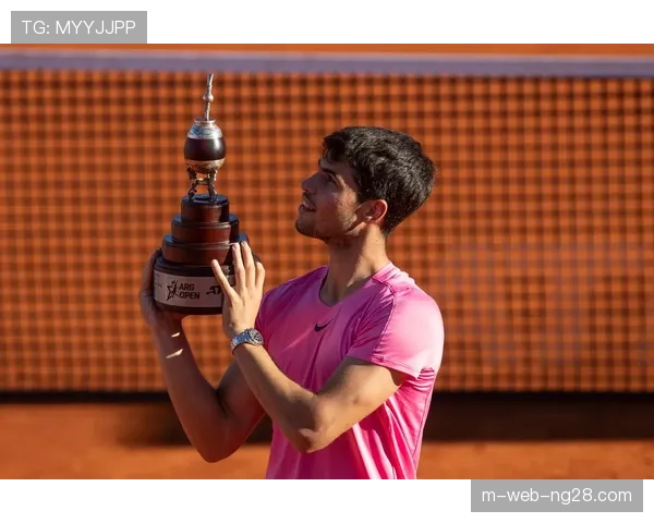 曼联阿尔卡拉斯未知伤情持续 阿根廷中场二月开始缺阵